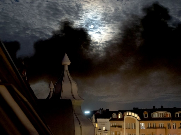 OLYMPUS DIGITAL CAMERA