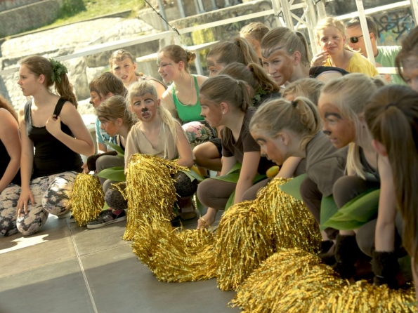 OLYMPUS DIGITAL CAMERA