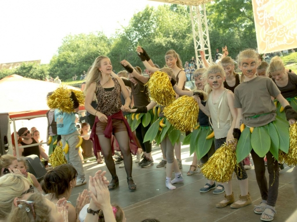 OLYMPUS DIGITAL CAMERA