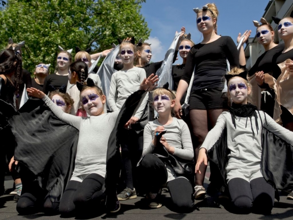 OLYMPUS DIGITAL CAMERA