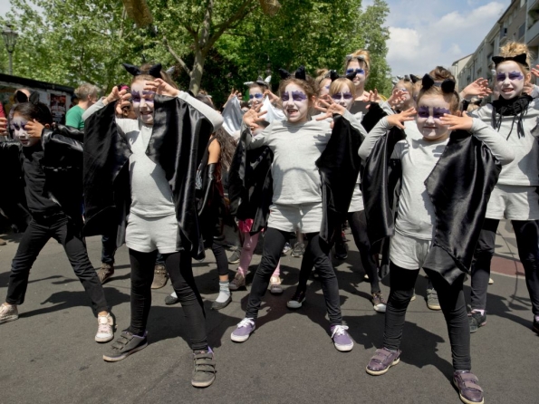 OLYMPUS DIGITAL CAMERA