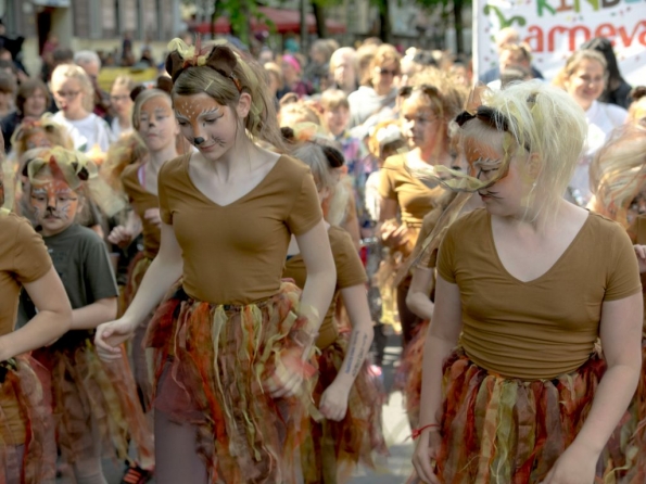 OLYMPUS DIGITAL CAMERA