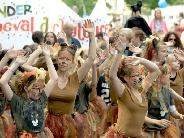 OLYMPUS DIGITAL CAMERA