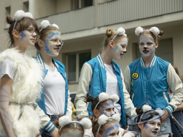 OLYMPUS DIGITAL CAMERA