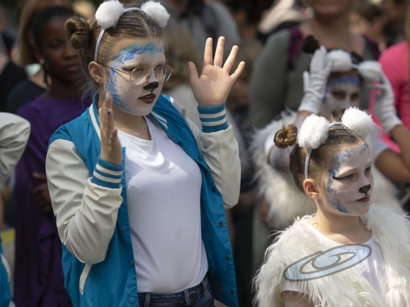 OLYMPUS DIGITAL CAMERA